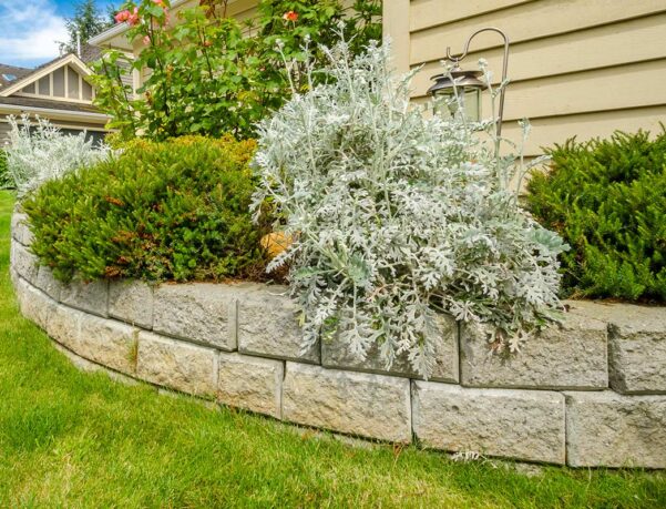 wall-retainer-post